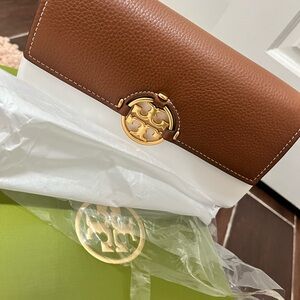 Brand new tory burch crossbody